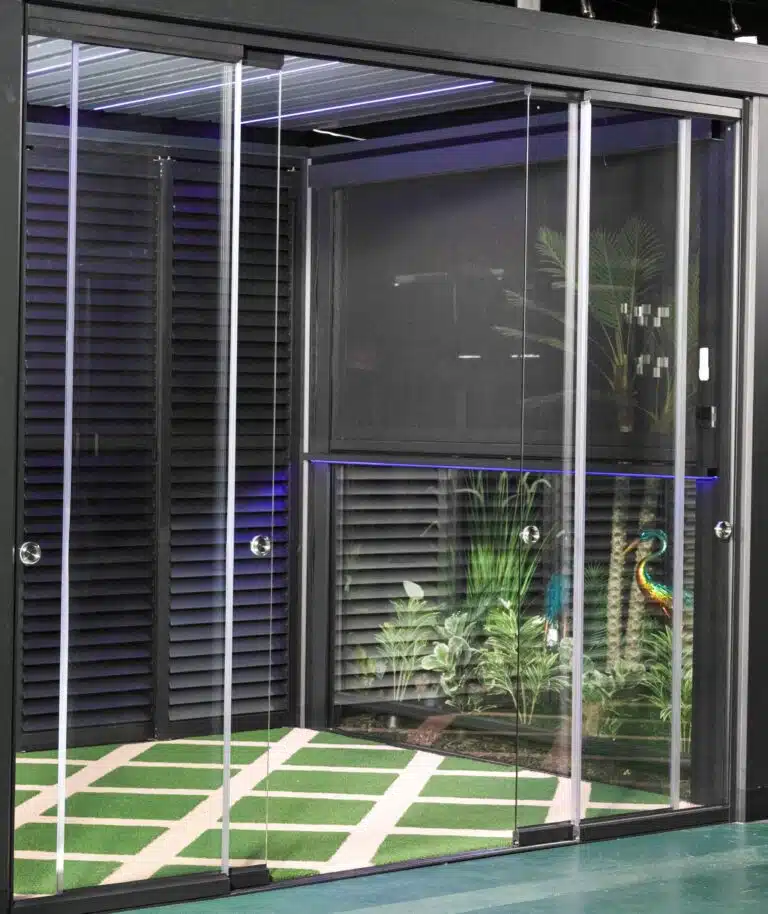 Frameless Non-Insulated Sliding Door 3.658 x 3.048 m