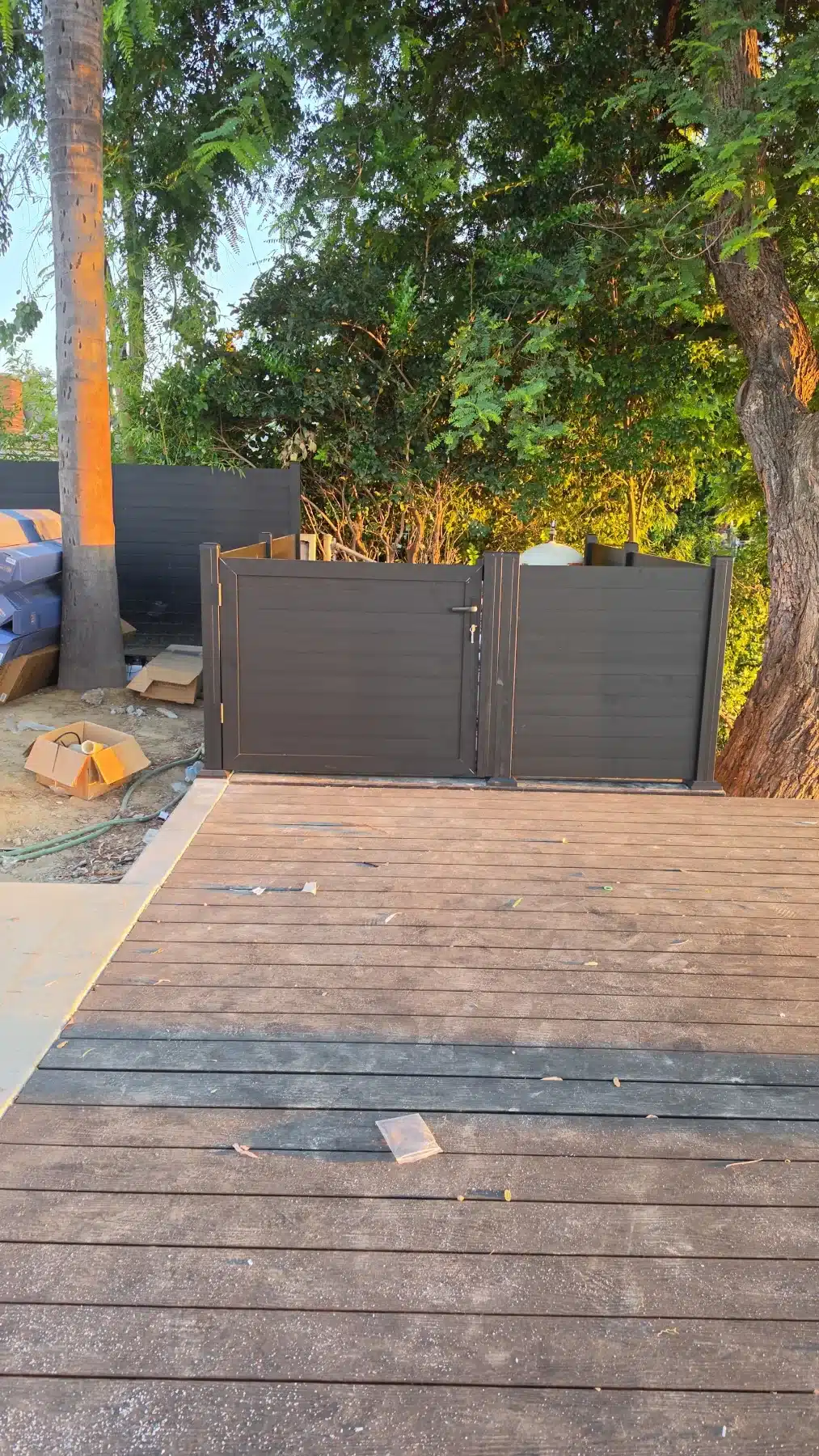 Ridgeline aluminum privacy fence and gate at an Encino home